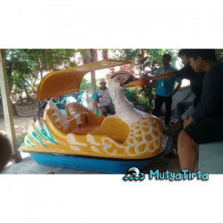 Supplier Sepeda Air Angsa Fiberglass Taman Wisata Air